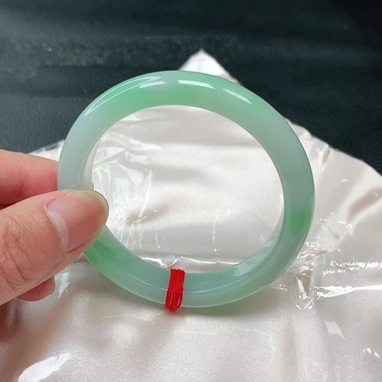 翡翠手镯未镶嵌66号