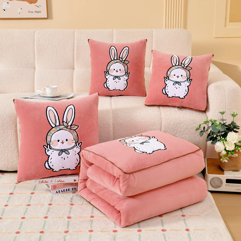 牛奶绒抱枕被子两用冬季加厚午睡枕头二合一汽车载内靠枕办公室