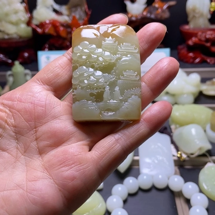 春***2颈饰未镶嵌和田玉