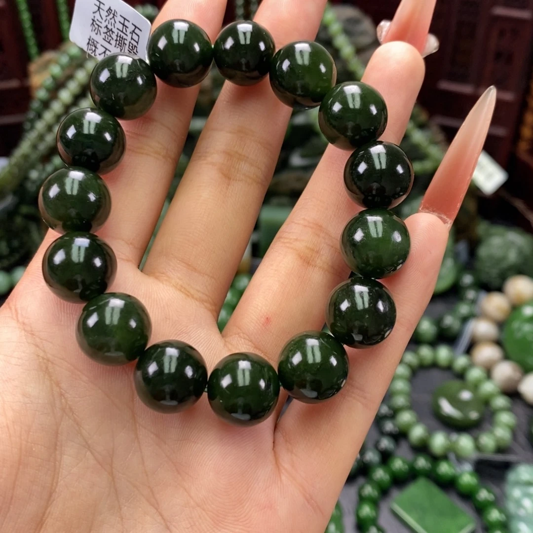 和田玉（碧玉）未镶嵌珠宝奇石