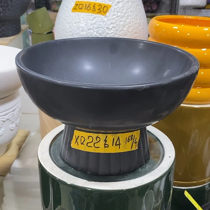 陶盆有孔 瑕疵针孔漏釉介意勿拍外口 22外高14