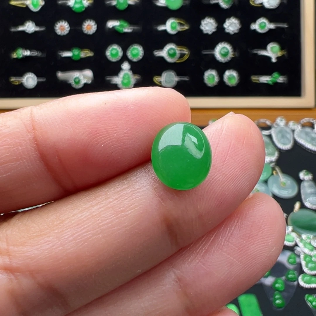 翡翠未镶嵌颈饰蛋9.7