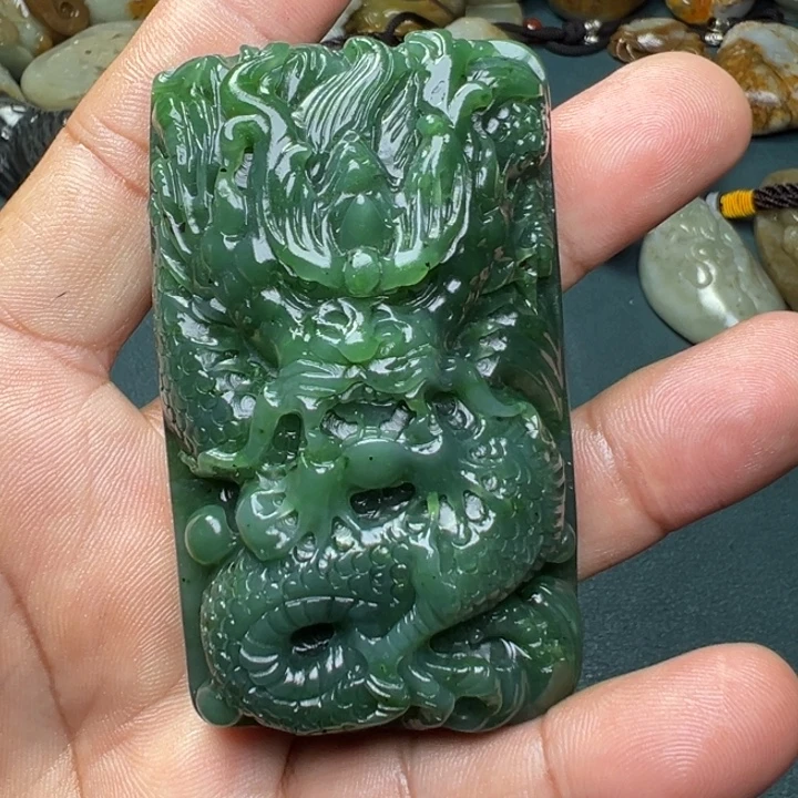 和田玉未镶嵌把件