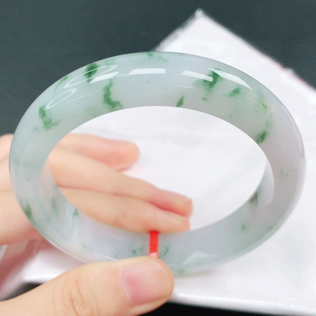 翡翠未镶嵌手镯56圈口