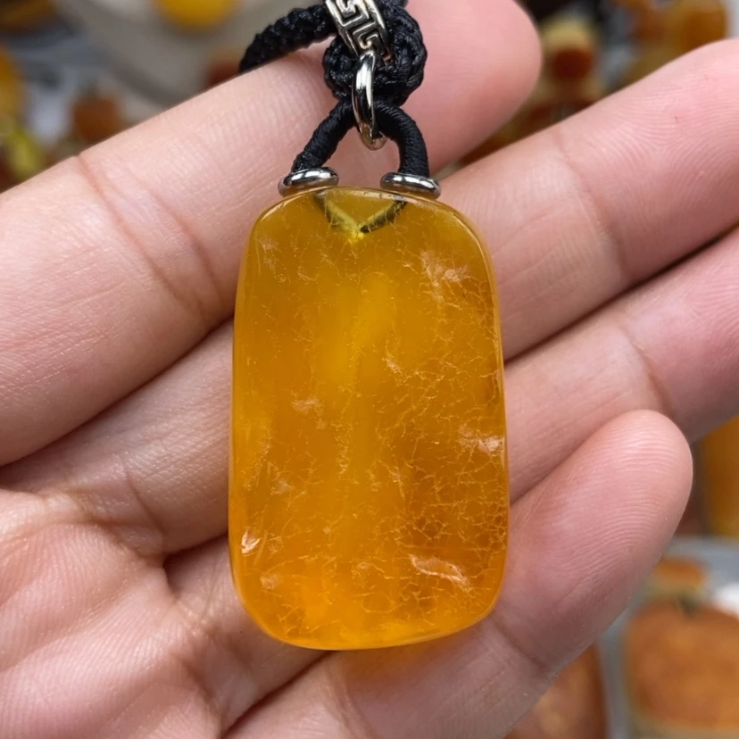 【闪购商品】琥珀颈饰未镶嵌
