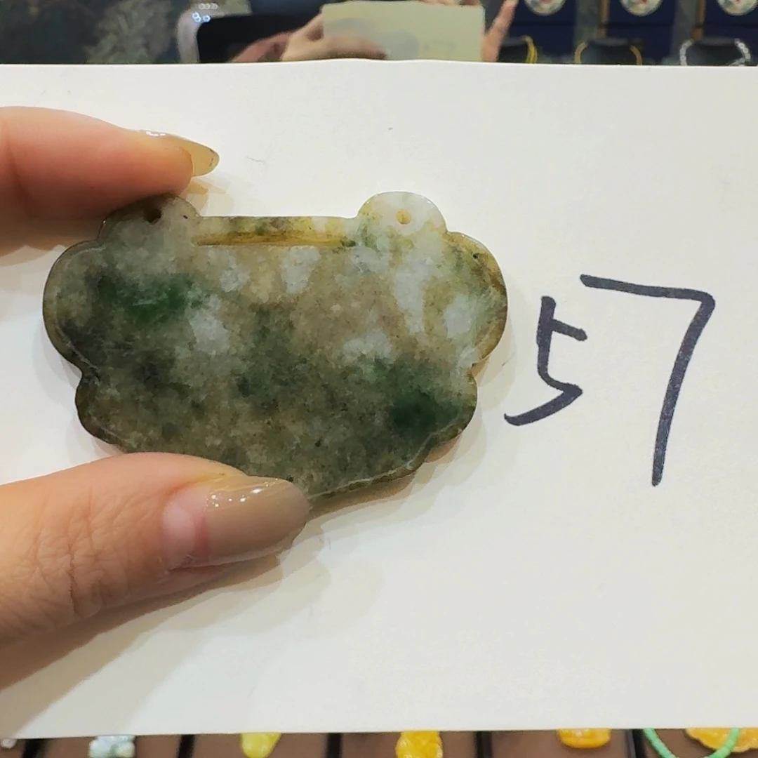 翡翠颈饰未镶嵌老坑