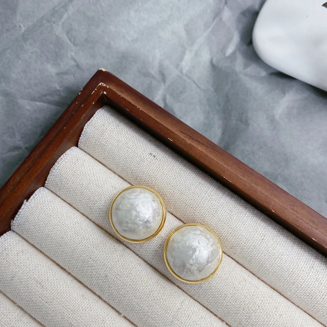 铜合金耳饰 法式复古气质海绵半圈珍珠耳钉 s925银针轻奢