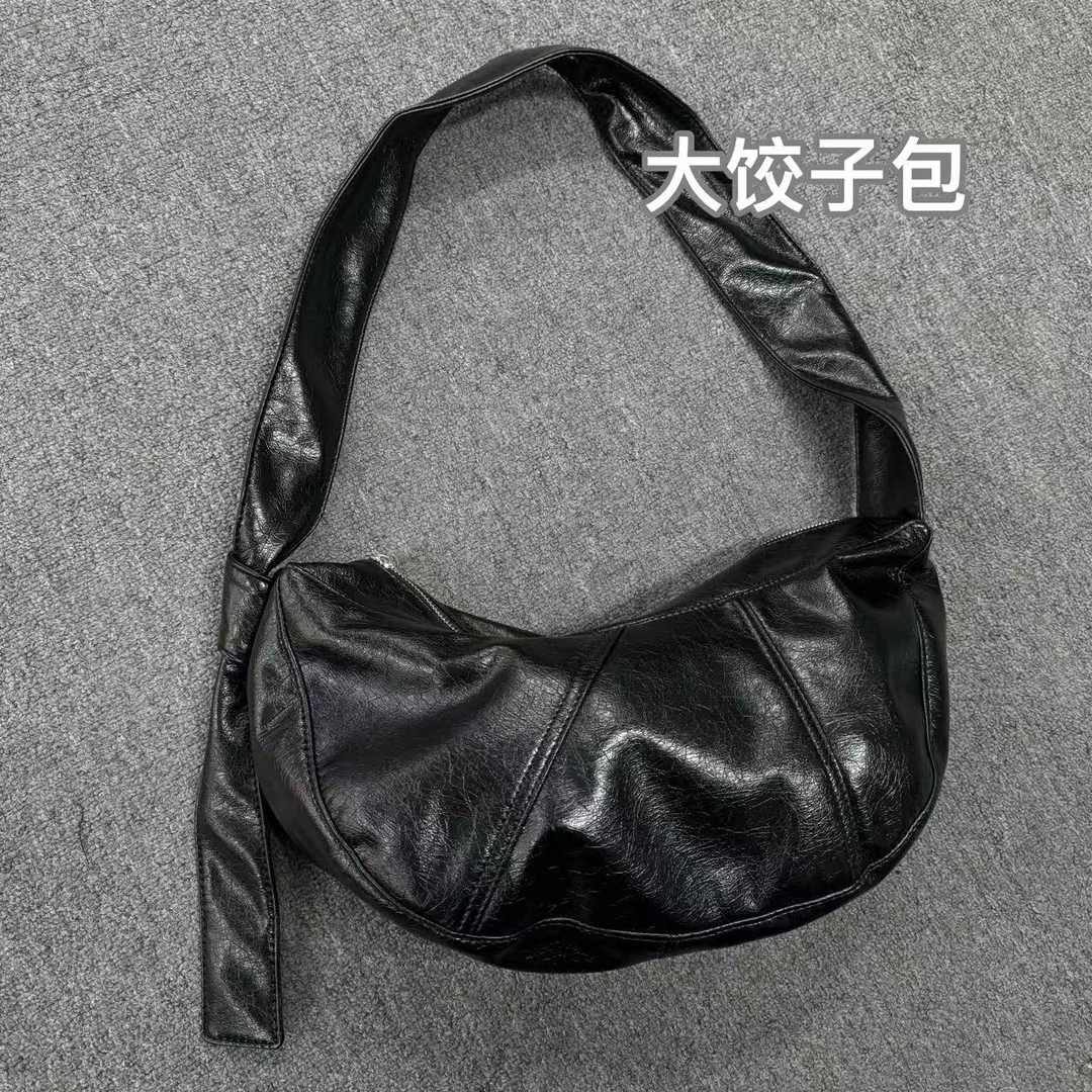 【雪儿推荐】1546设计师款皮质大饺子包