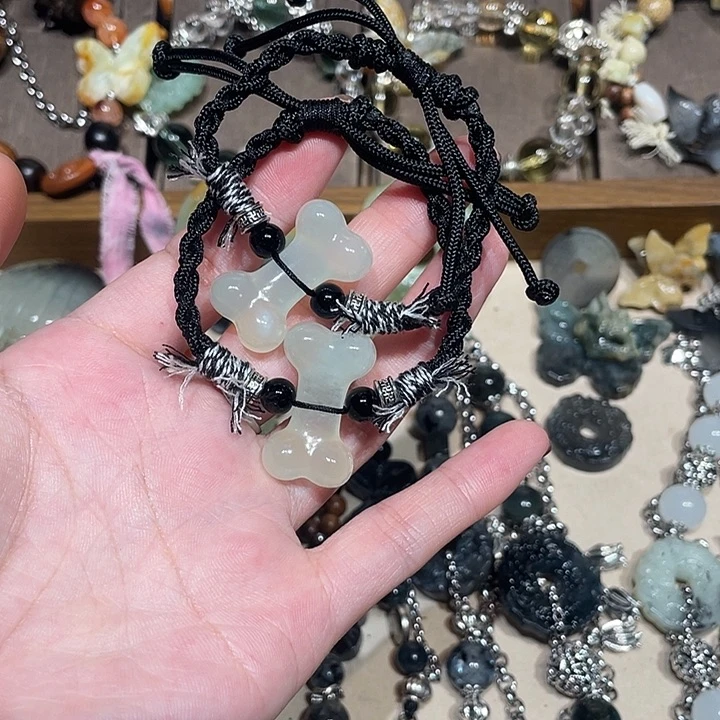 蛇纹石玉合金颈饰