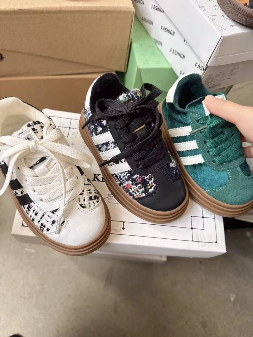 2425儿童时尚百搭舒适加绒德迅款运动板鞋