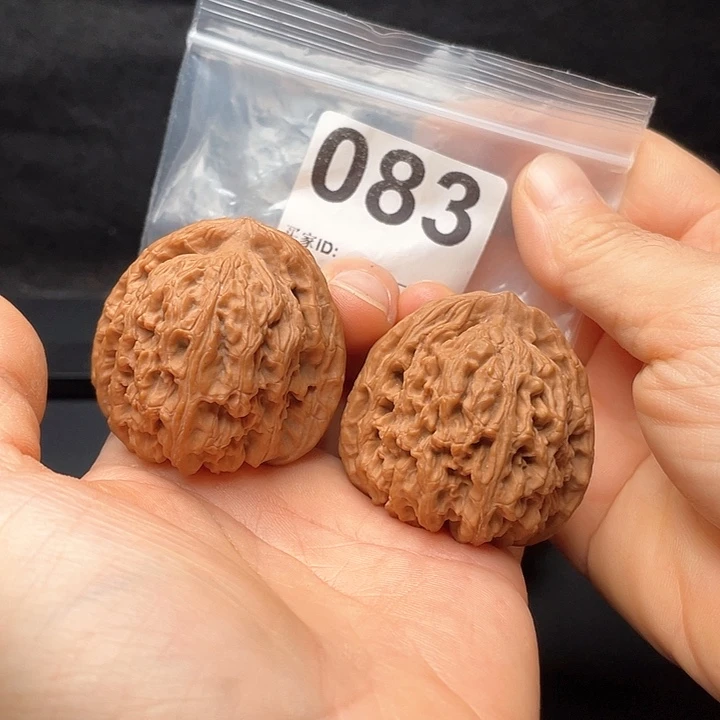 文玩核桃吊坠南疆