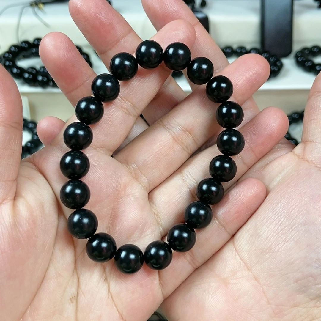 和田玉（墨玉）卡10特细黑羊脂圆珠未镶嵌无*鱼