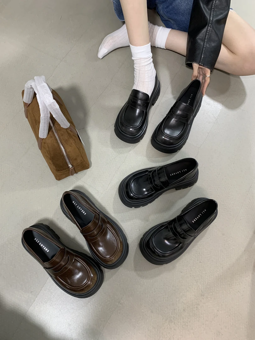 纯色防滑乐福鞋圆头日系单鞋一脚蹬松糕底春秋复古皮鞋厚底黑色