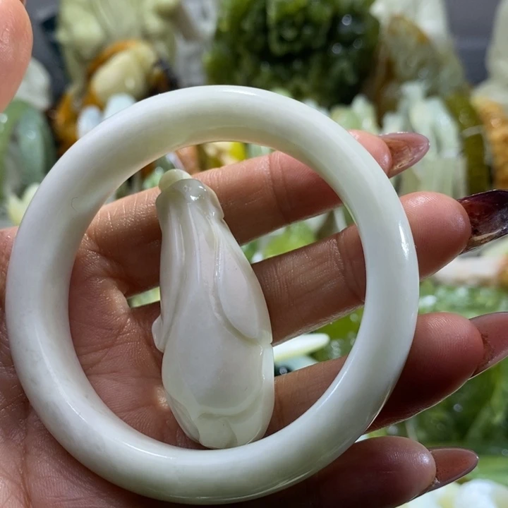 岫玉未镶嵌岫玉吊坠