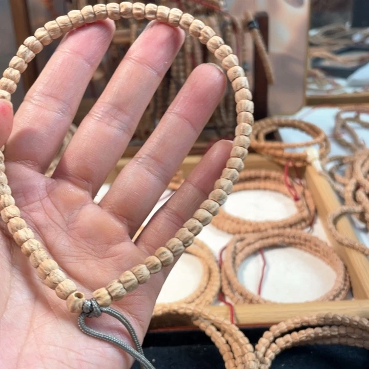 柏香籽/百香籽吊坠唐**骨