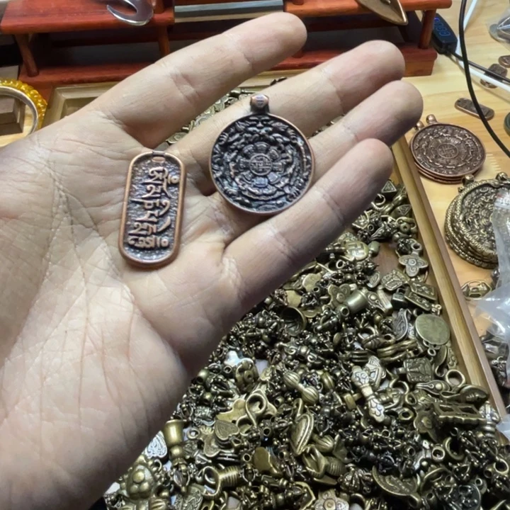 藏传小元素两个紫利马