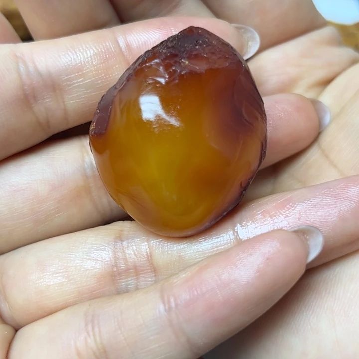 定制琥珀未镶嵌嗨**哒定制原石