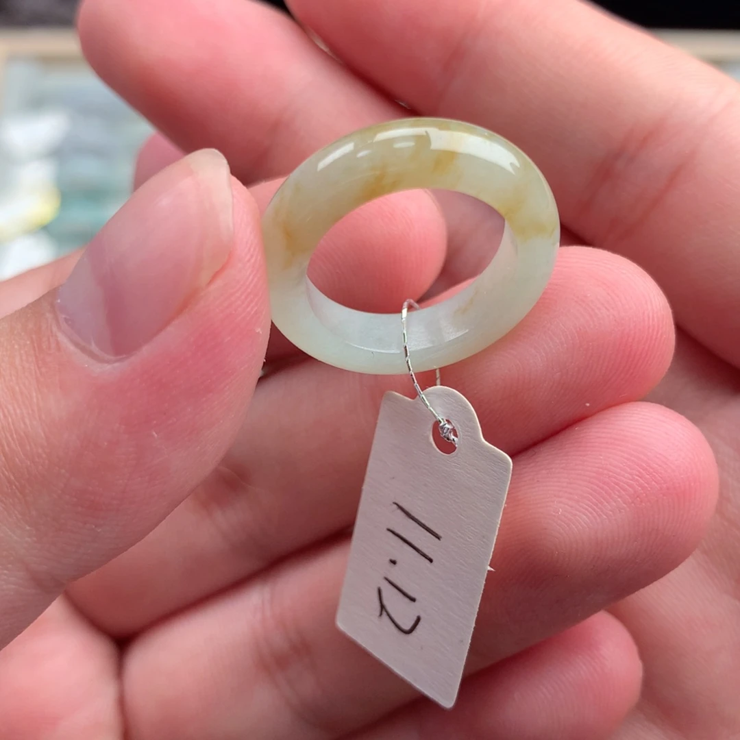 翡翠戒指未镶嵌天然