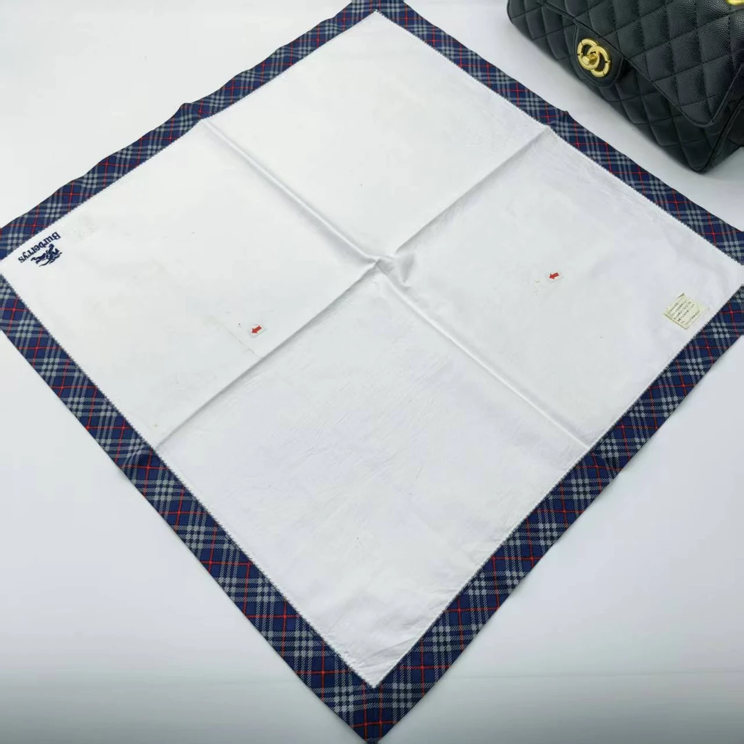 95新 BURBERRY/博柏利 海囤/巴宝莉/丝巾微瑕/yy08037