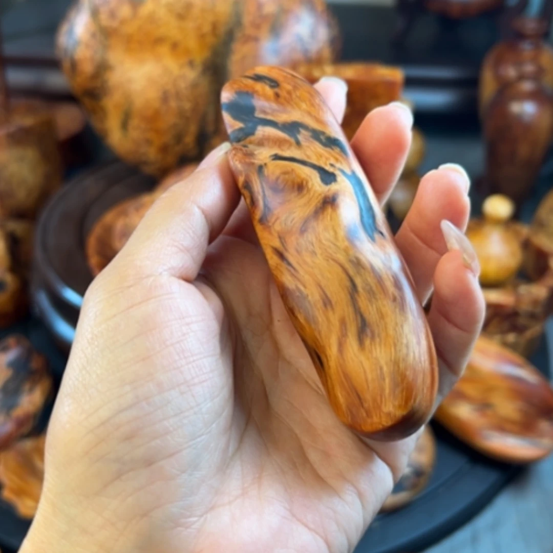 【闪购商品】松木（琥珀木）把件劉**强福利不退货