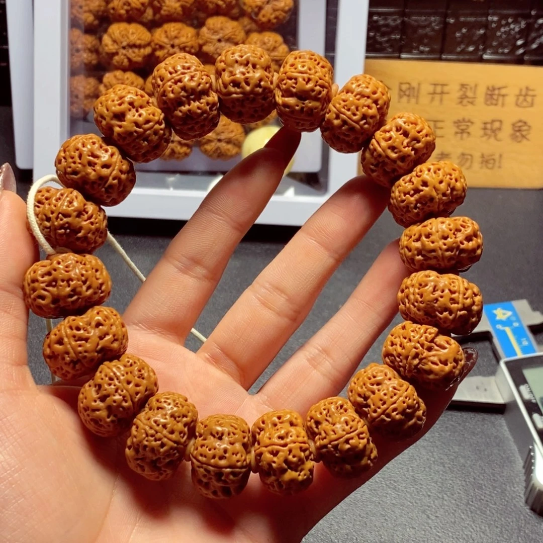 金刚菩提吊坠21尺寸夹板