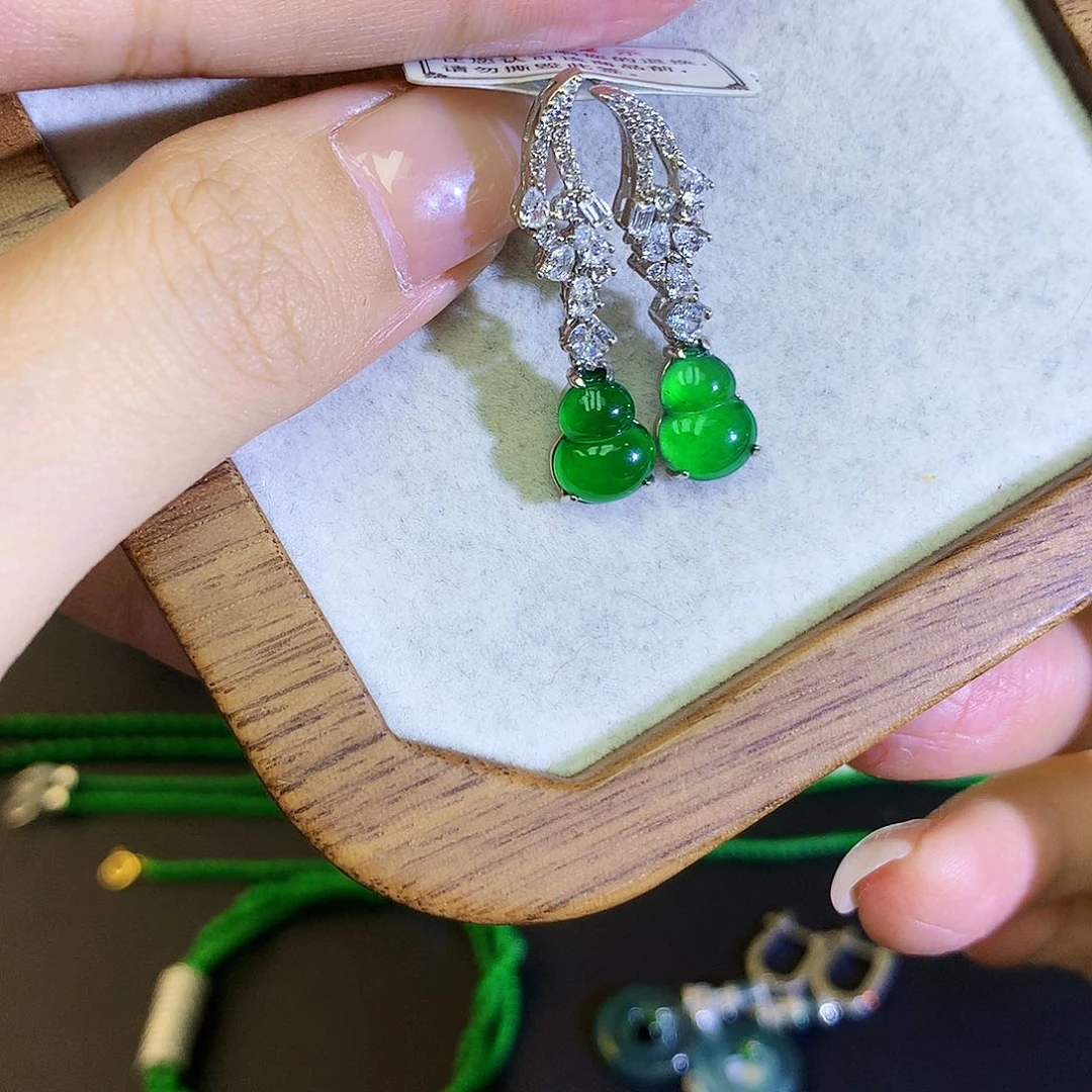 翡翠耳饰银S925镶嵌天然翡翠耳钉