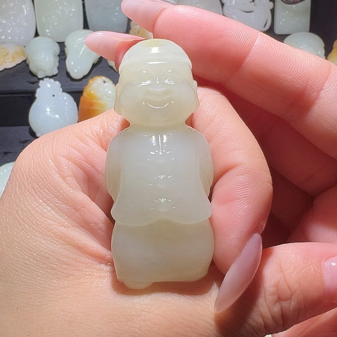 颈饰未镶嵌和田玉格****3