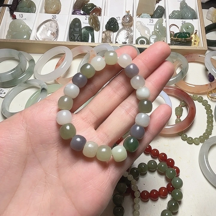 和田玉未镶嵌手串