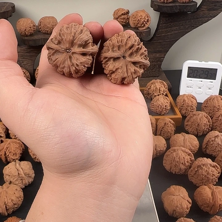 吊坠文玩核桃全品野牛克重49.5克