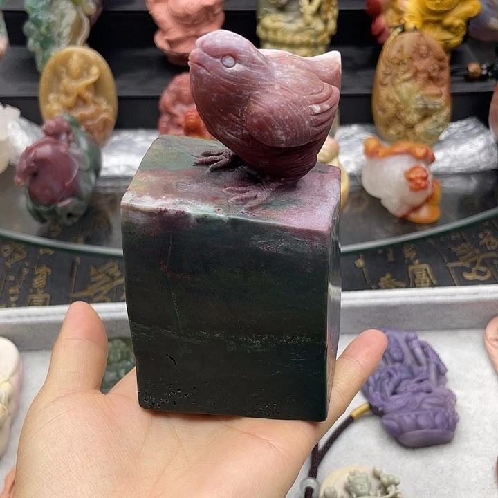 石英质玉未镶嵌摆件