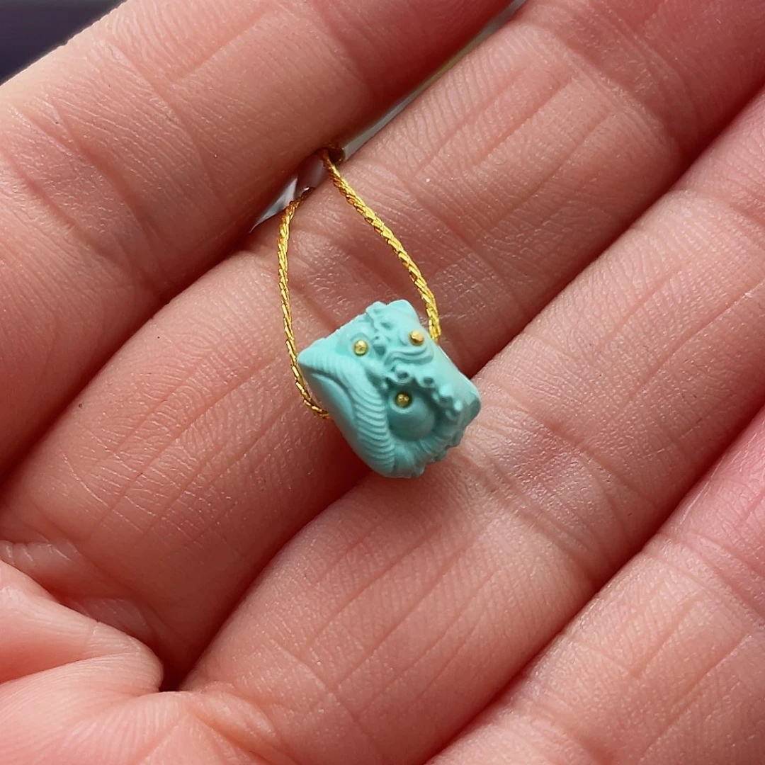 绿松石颈饰未镶嵌