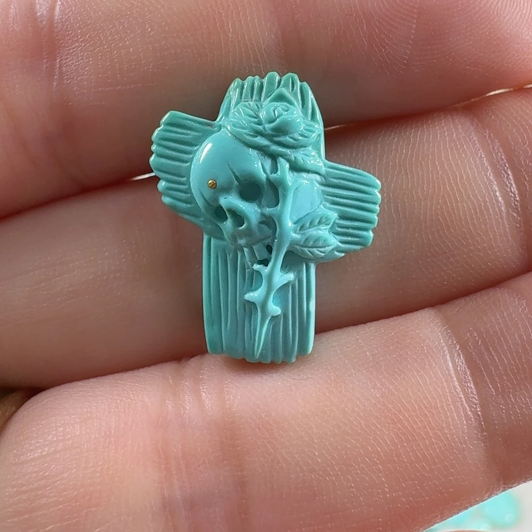 绿松石未镶嵌颈饰