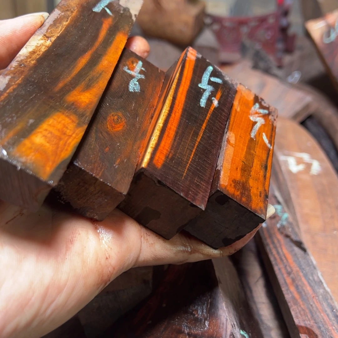 @***特交趾黄檀（大红酸枝）