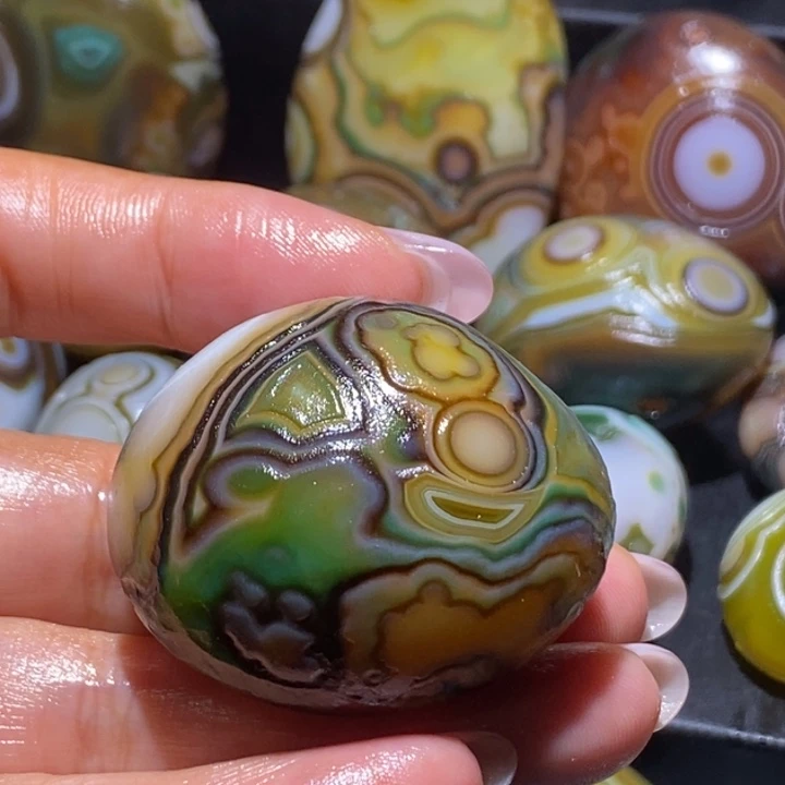 S***.玛瑙/玉髓未镶嵌珠宝奇石