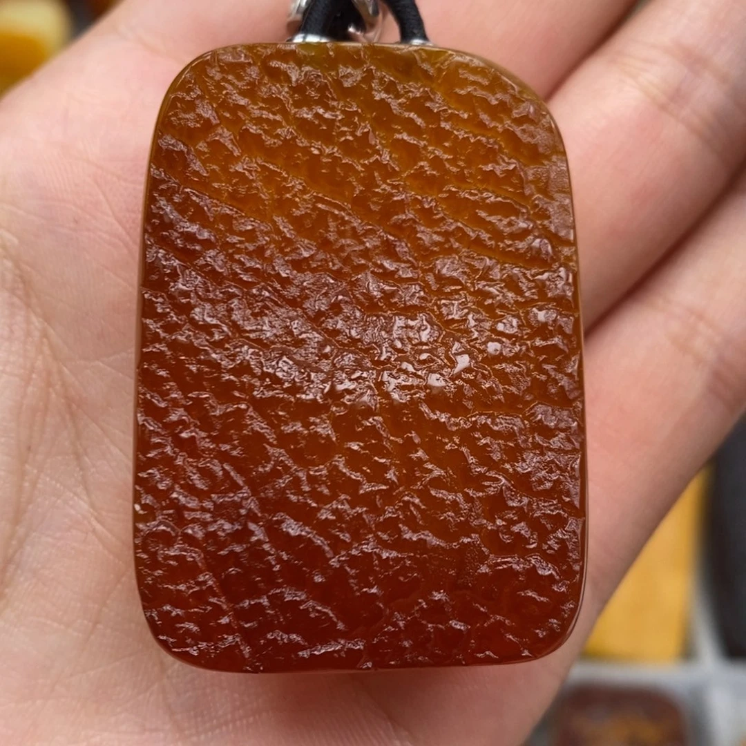 琥珀吊坠(赠链)未镶嵌