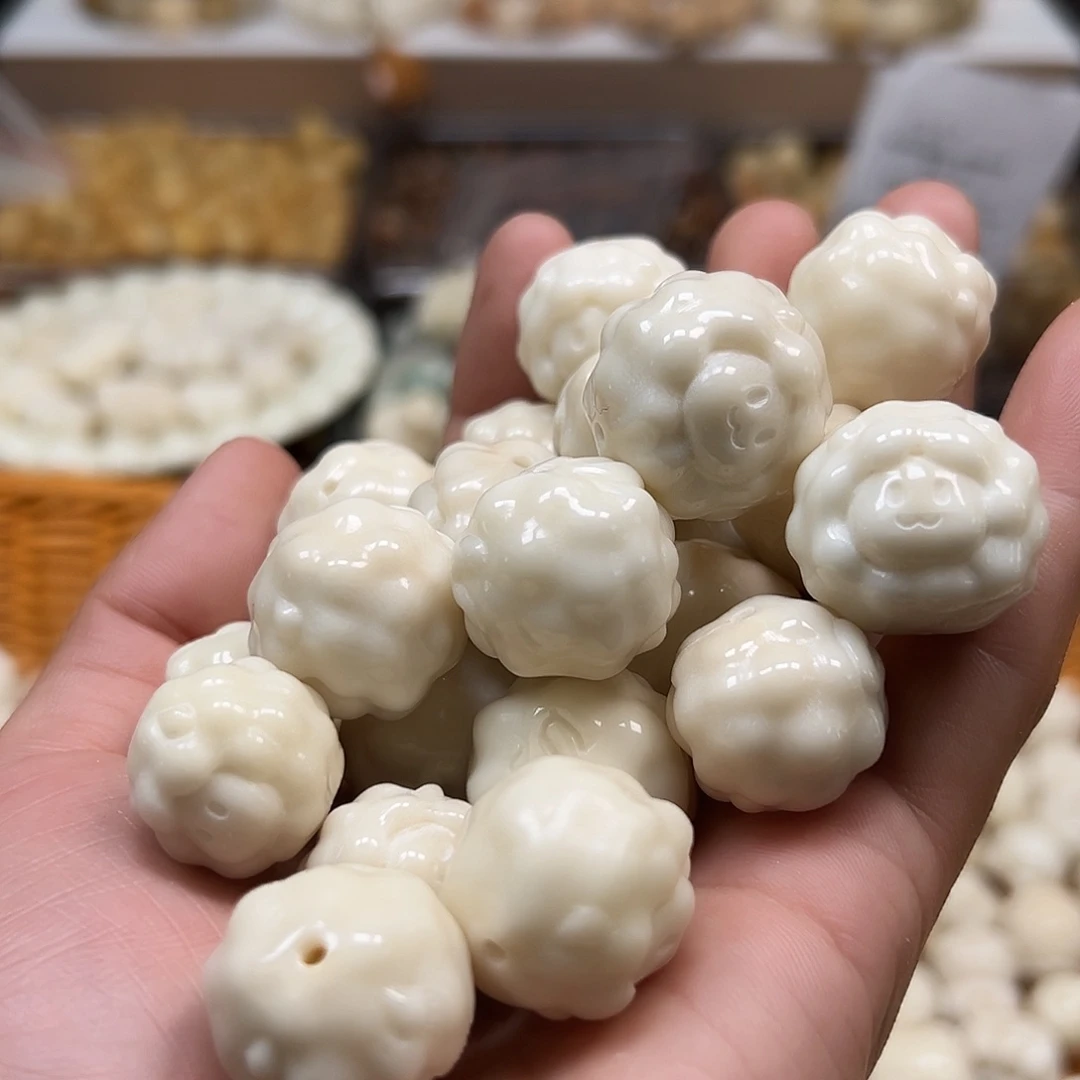 手串菩提根/象牙果白色有裂云朵羊头10颗