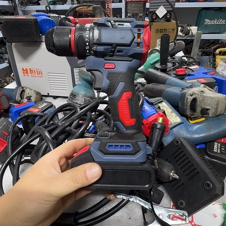 无刷21v充电钻，一机 2电一充