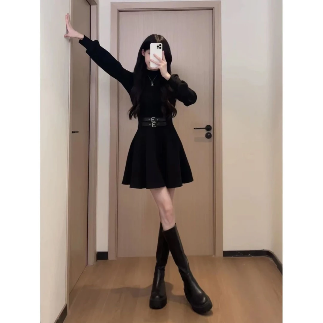 新店只亏100单法式黑色内搭连衣裙子女秋冬2025年新款小个子掐腰