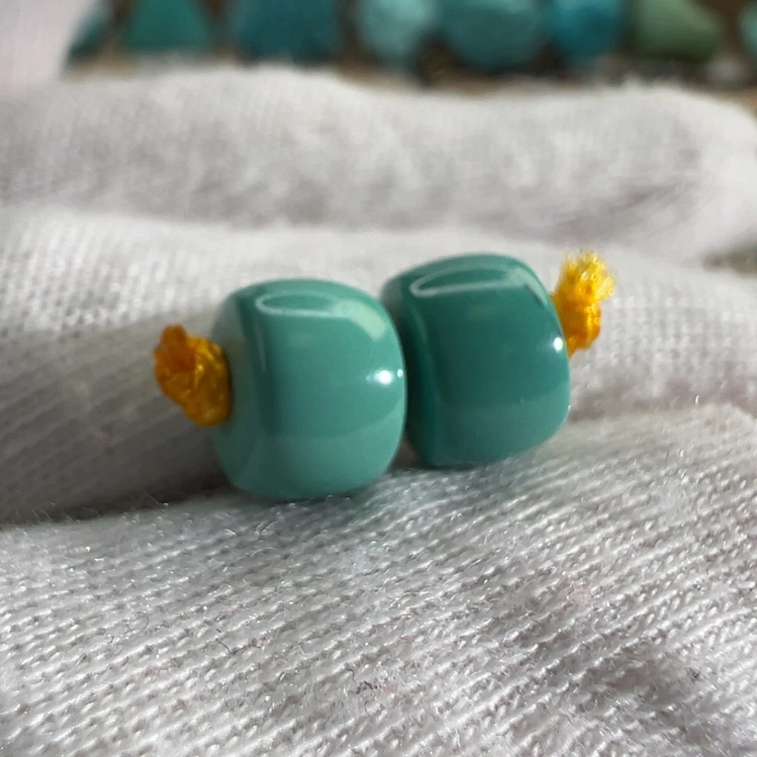 绿松石配饰未镶嵌