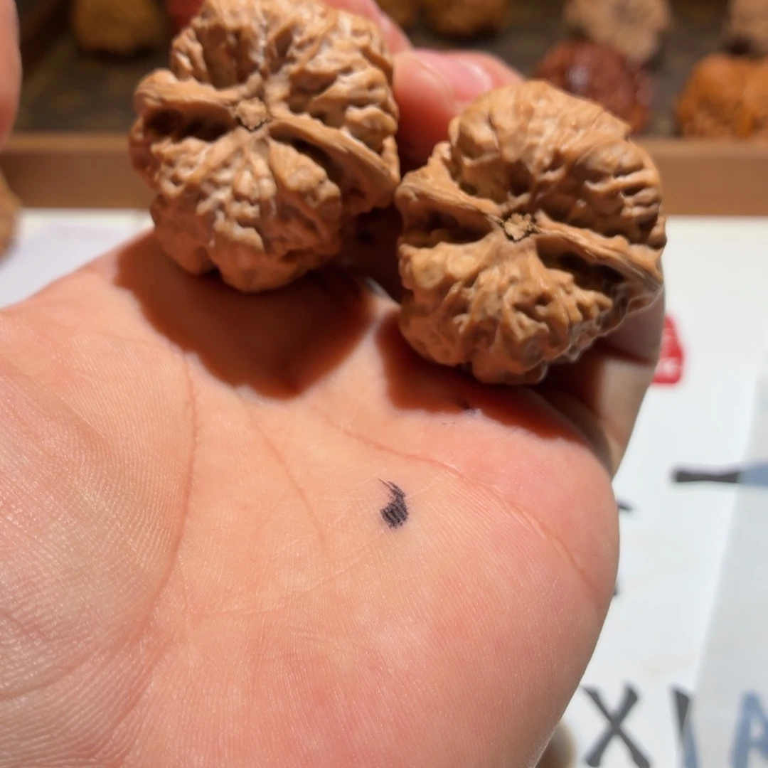 *****文玩核桃吊坠蛤蟆头A42