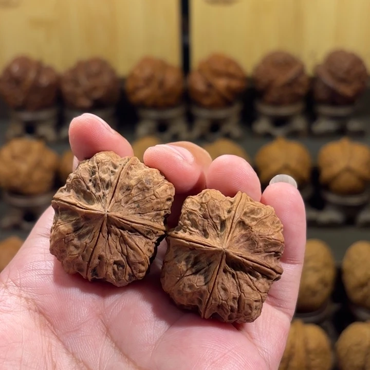 文玩核桃吊坠豆腐块