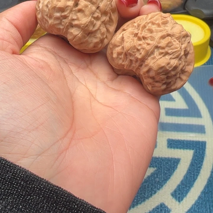 吊坠桃核文玩蛤蟆头