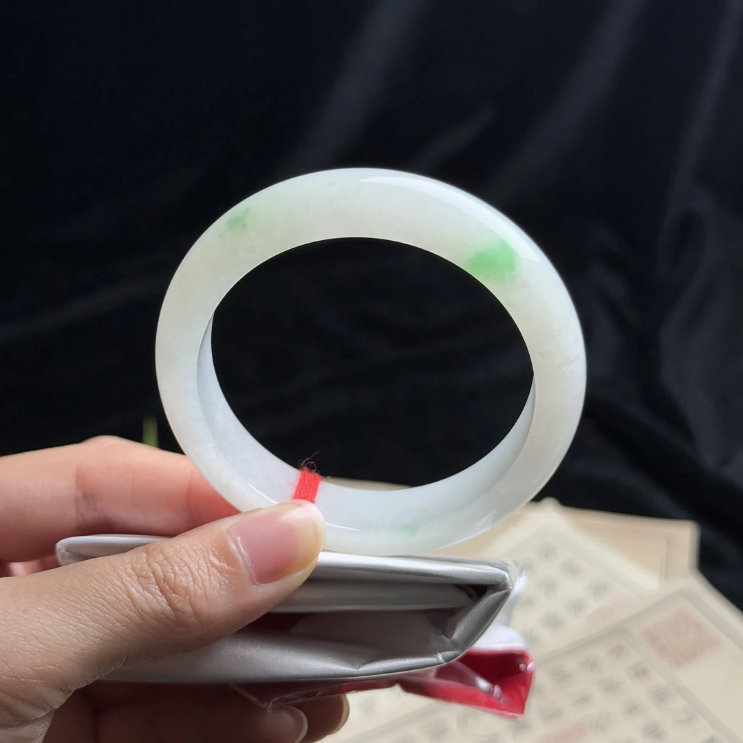 思懿珠宝   翡翠手镯53圈-18800-1