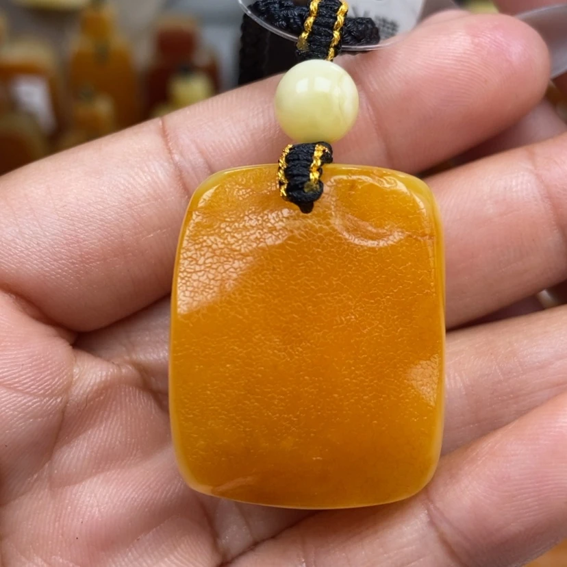 【闪购商品】琥珀颈饰未镶嵌
