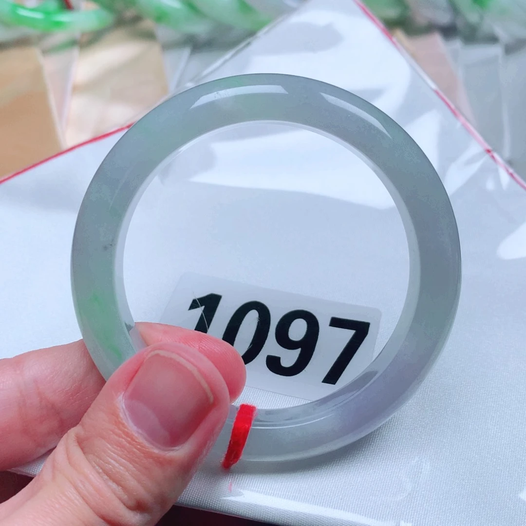 翡翠手镯未镶嵌翡翠手镯1097