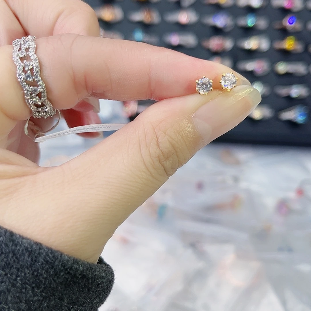 莫桑石非金属耳钉