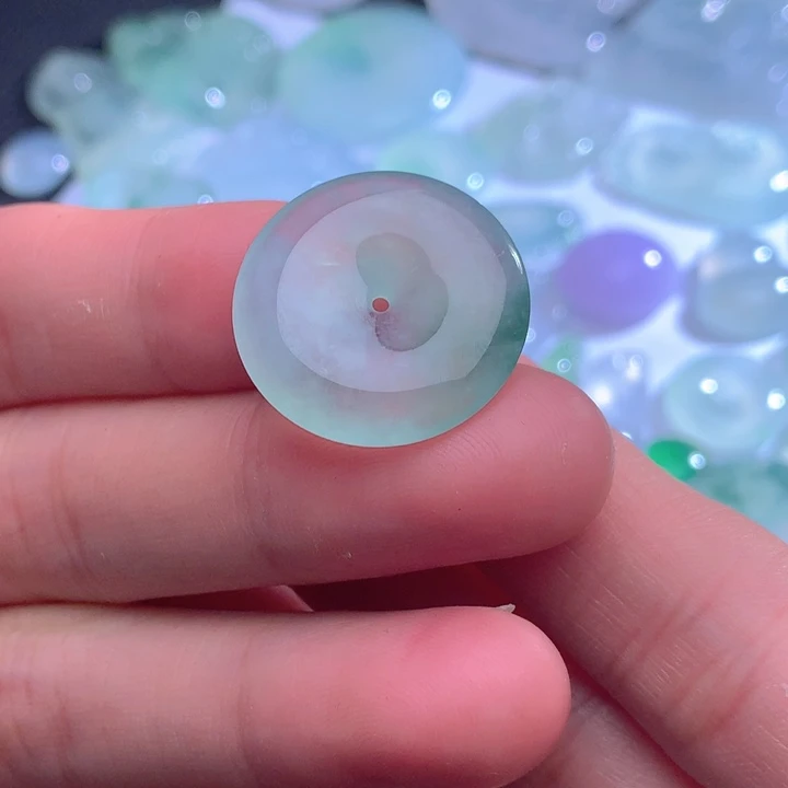 翡翠未镶嵌颈饰缅甸翡翠