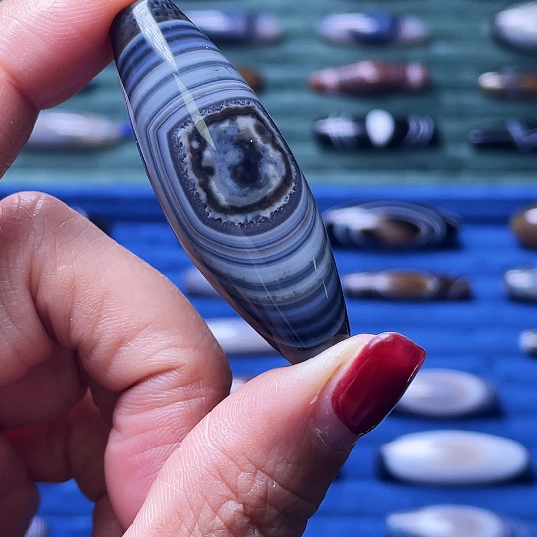 辣***f玛瑙/玉髓未镶嵌颈饰