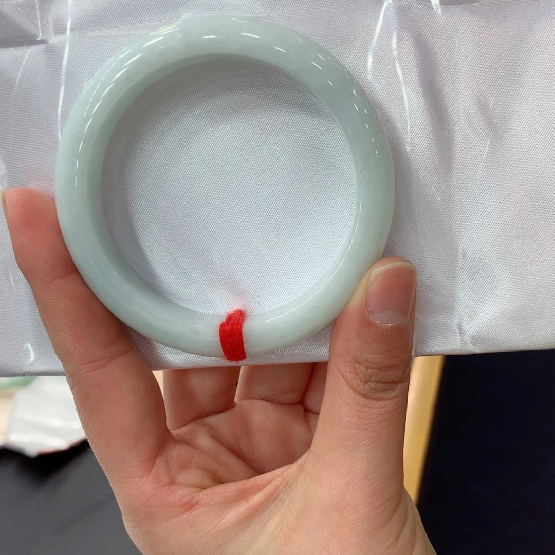 翡翠手镯未镶嵌买断