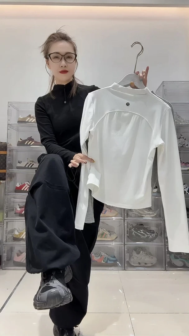 2025秋季新款时尚百搭纯色长袖打底卫衣女小众修身显瘦拉链上衣潮